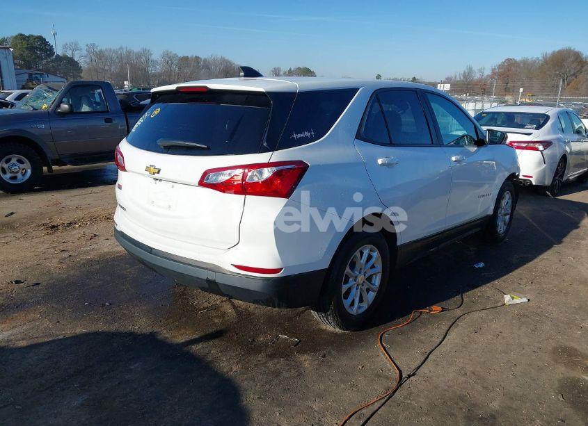 Photo 4 of 2021 Chevrolet Equinox FWD LS (VIN 3GNAXHEV8MS140080)
