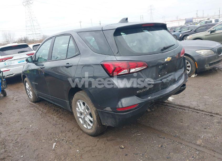 Photo 3 of 2022 Chevrolet Equinox FWD LS (VIN 3GNAXHEV8NS240987)