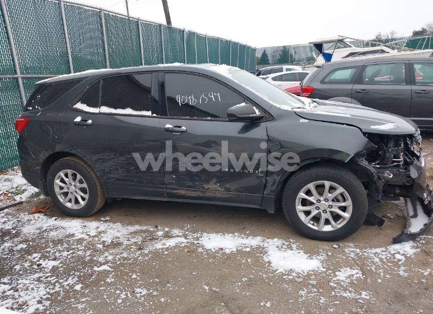 Photo 13 of 2018 Chevrolet Equinox LS (VIN 3GNAXHEV9JL101813)