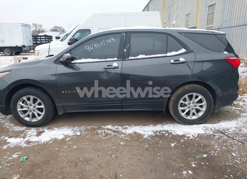 Photo 14 of 2018 Chevrolet Equinox LS (VIN 3GNAXHEV9JL101813)
