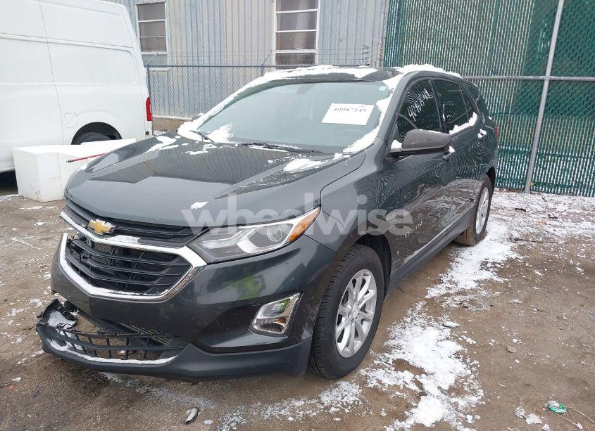 Photo 2 of 2018 Chevrolet Equinox LS (VIN 3GNAXHEV9JL101813)