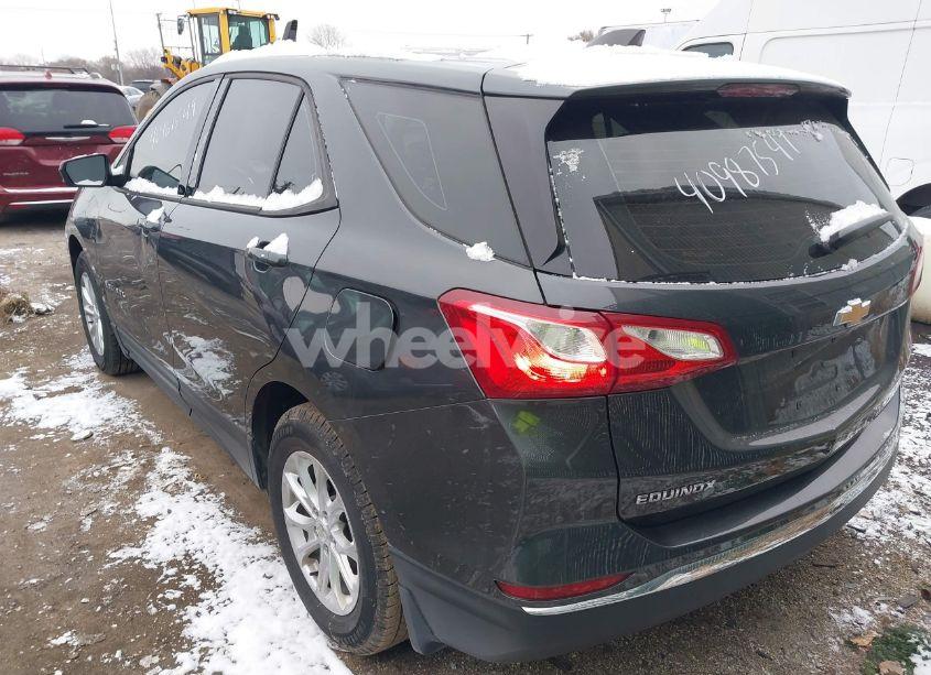 Photo 3 of 2018 Chevrolet Equinox LS (VIN 3GNAXHEV9JL101813)