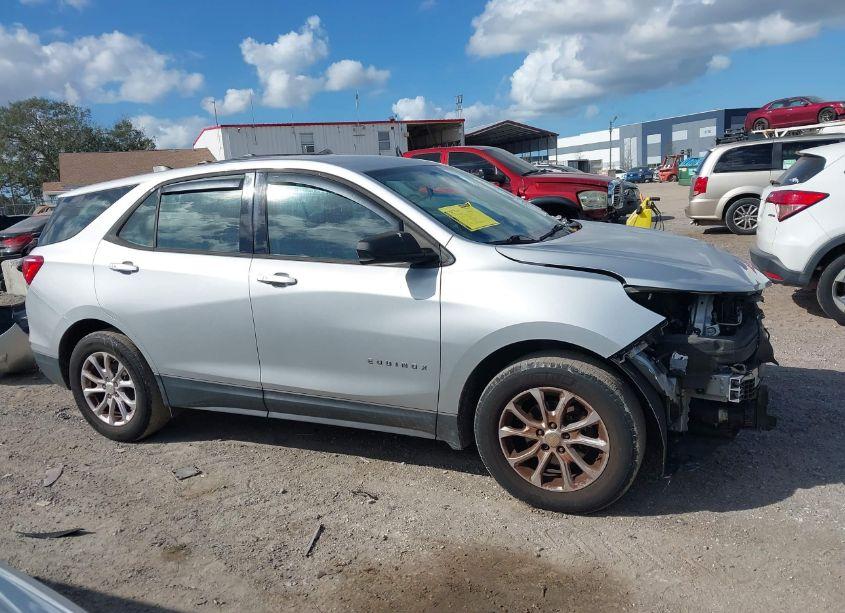 Photo 14 of 2018 Chevrolet Equinox LS (VIN 3GNAXHEV9JL377702)