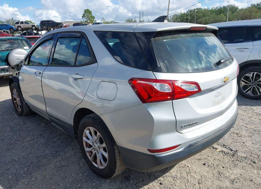Photo 3 of 2018 Chevrolet Equinox LS (VIN 3GNAXHEV9JL377702)