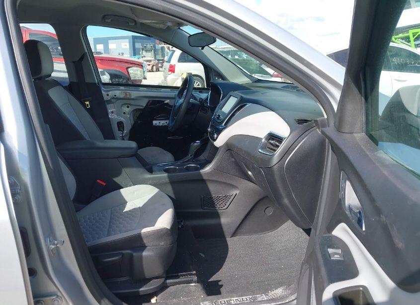 Photo 5 of 2018 Chevrolet Equinox LS (VIN 3GNAXHEV9JL377702)