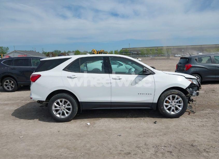 Photo 14 of 2018 Chevrolet Equinox LS (VIN 3GNAXHEV9JS617384)