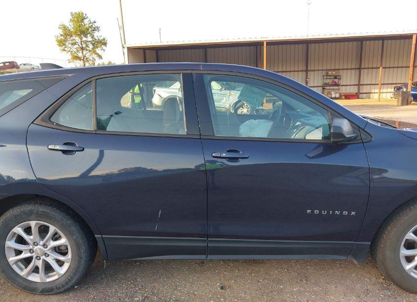 Photo 13 of 2019 Chevrolet Equinox LS (VIN 3GNAXHEV9KS521417)