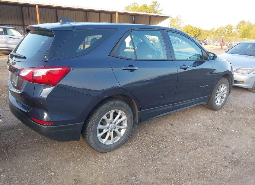 Photo 4 of 2019 Chevrolet Equinox LS (VIN 3GNAXHEV9KS521417)