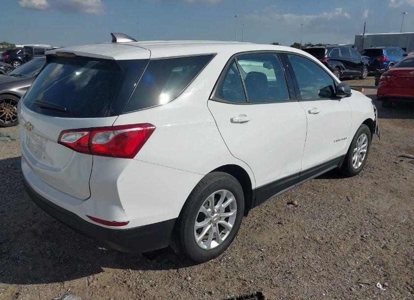 Photo 4 of 2019 Chevrolet Equinox LS (VIN 3GNAXHEV9KS531557)