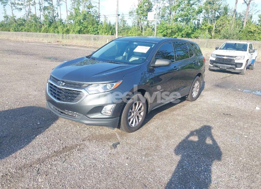 Photo 2 of 2019 Chevrolet Equinox LS (VIN 3GNAXHEV9KS664223)