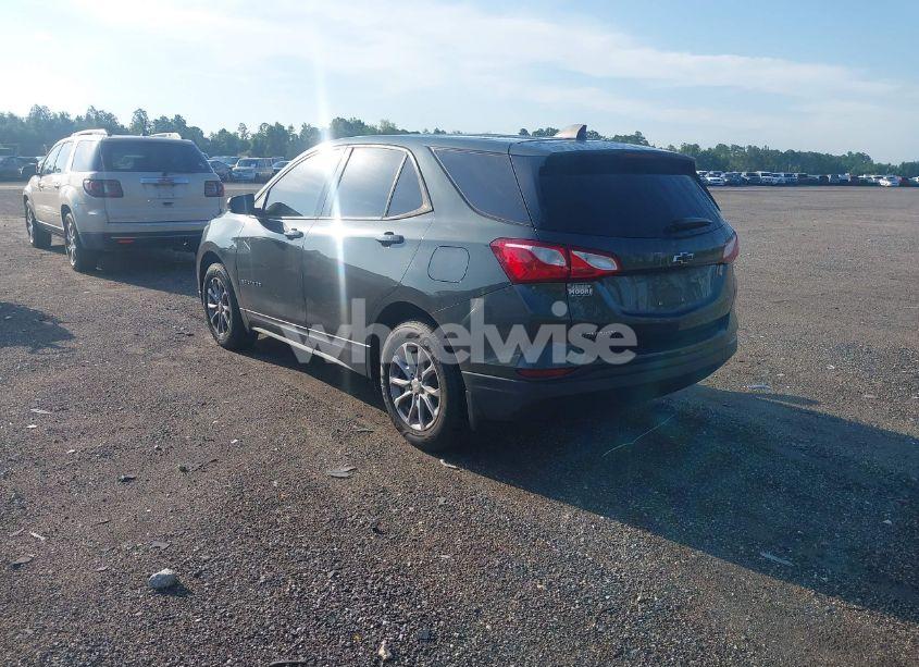 Photo 3 of 2019 Chevrolet Equinox LS (VIN 3GNAXHEV9KS664223)