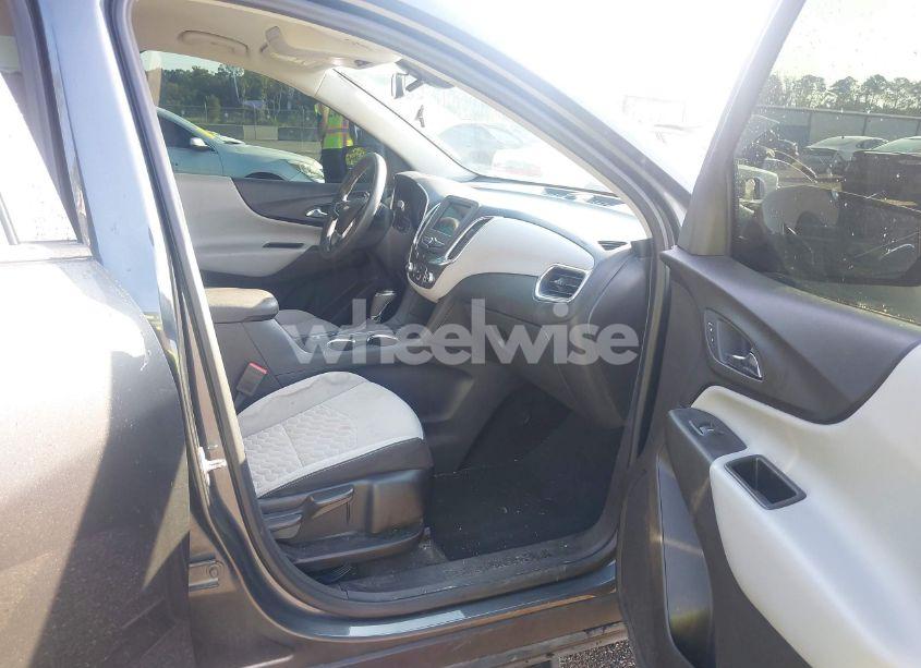 Photo 5 of 2019 Chevrolet Equinox LS (VIN 3GNAXHEV9KS664223)