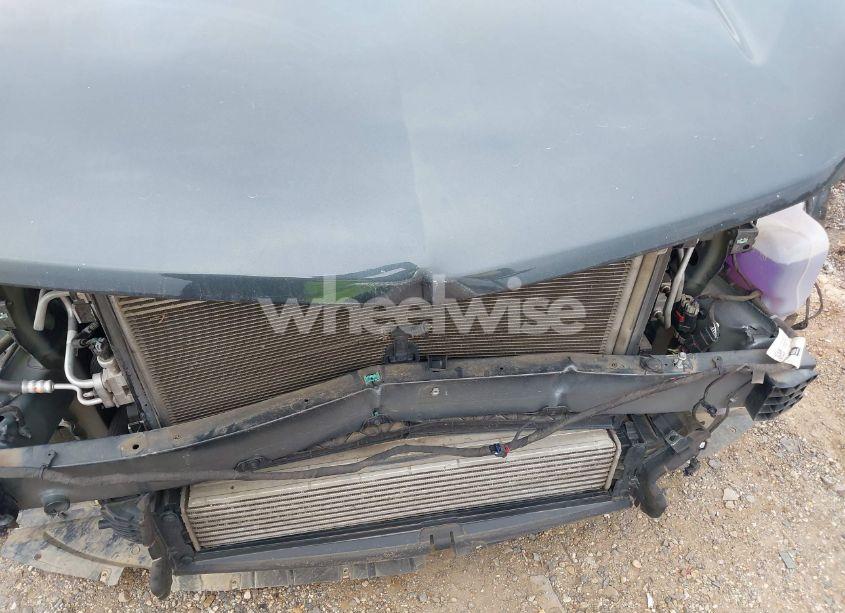 Photo 20 of 2019 Chevrolet Equinox LS (VIN 3GNAXHEV9KS671866)