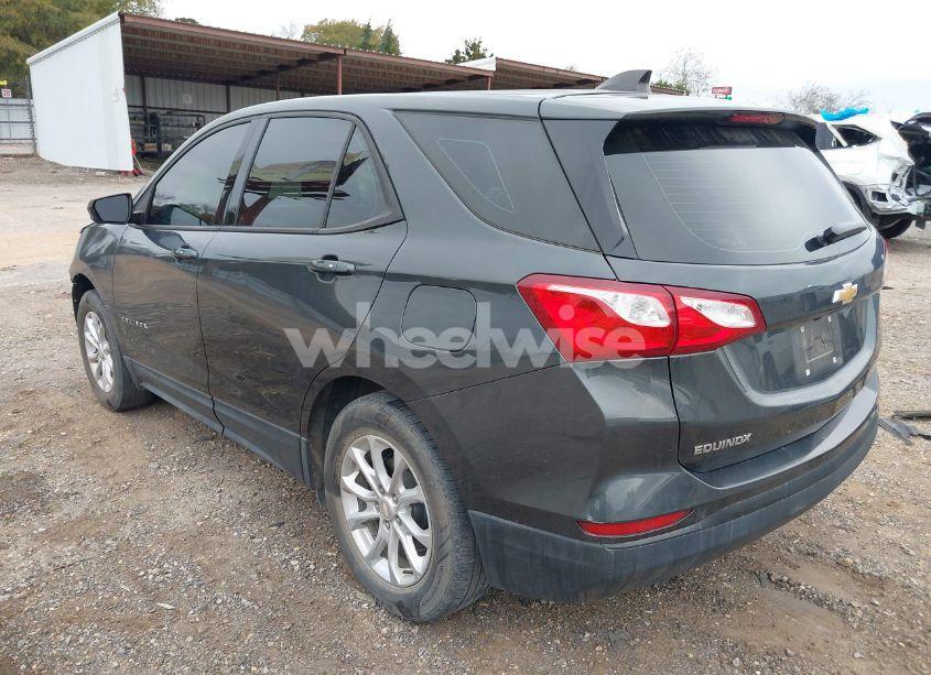 Photo 3 of 2019 Chevrolet Equinox LS (VIN 3GNAXHEV9KS671866)