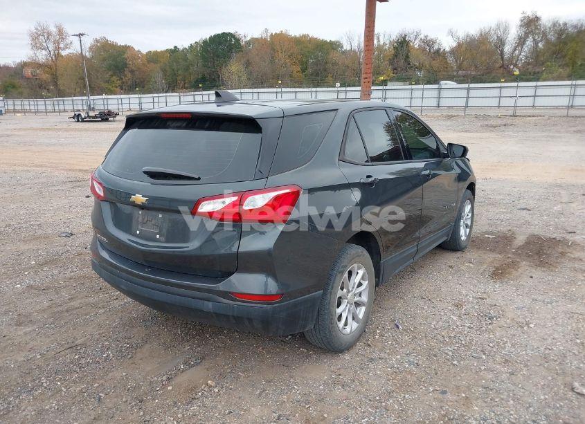 Photo 4 of 2019 Chevrolet Equinox LS (VIN 3GNAXHEV9KS671866)