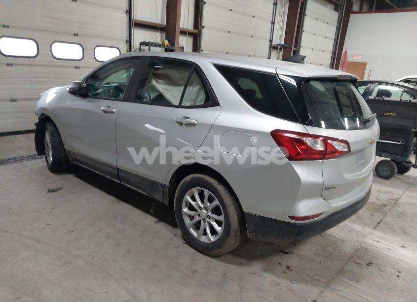 Photo 3 of 2020 Chevrolet Equinox FWD LS (VIN 3GNAXHEV9LS500178)