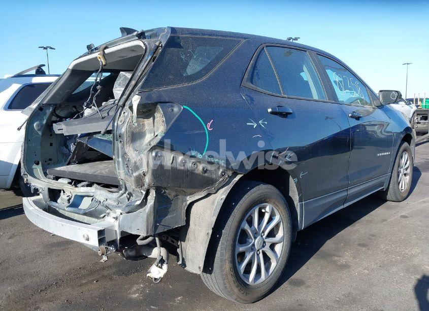 Photo 4 of 2020 Chevrolet Equinox FWD LS (VIN 3GNAXHEV9LS612947)