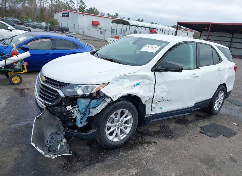 Photo 2 of 2020 Chevrolet Equinox FWD LS (VIN 3GNAXHEV9LS626749)