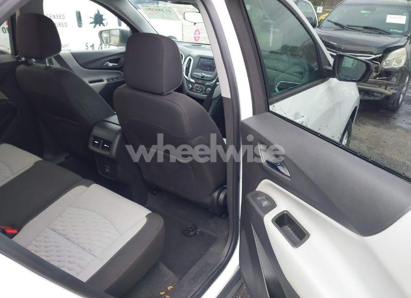 Photo 8 of 2020 Chevrolet Equinox FWD LS (VIN 3GNAXHEV9LS626749)