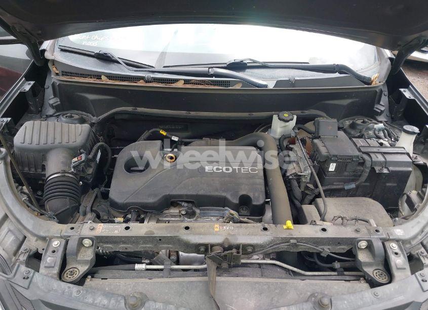 Photo 10 of 2020 Chevrolet Equinox FWD LS (VIN 3GNAXHEV9LS627013)