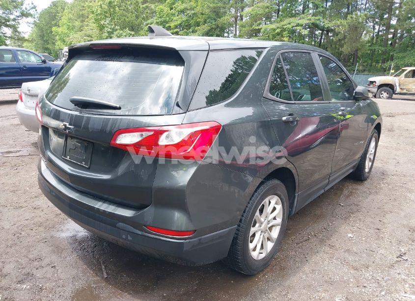 Photo 4 of 2020 Chevrolet Equinox FWD LS (VIN 3GNAXHEV9LS627013)