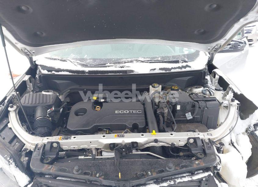 Photo 10 of 2020 Chevrolet Equinox FWD LS (VIN 3GNAXHEV9LS667673)