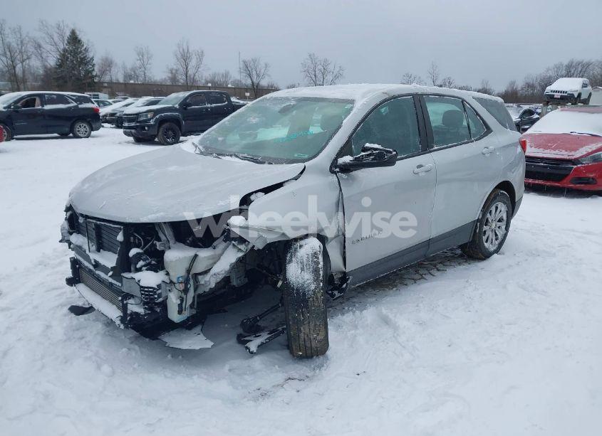 Photo 2 of 2020 Chevrolet Equinox FWD LS (VIN 3GNAXHEV9LS667673)