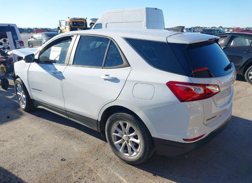 Photo 3 of 2020 Chevrolet Equinox FWD LS (VIN 3GNAXHEV9LS669536)