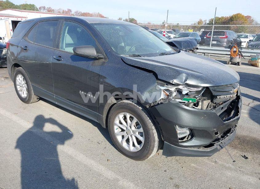 2020 Chevrolet Equinox FWD LS (VIN 3GNAXHEV9LS671755) main photo