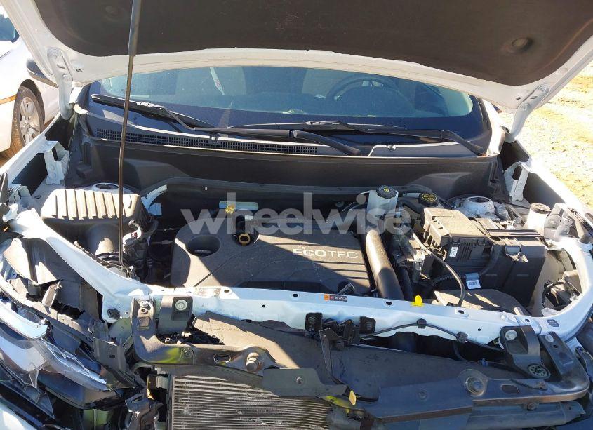 Photo 10 of 2020 Chevrolet Equinox FWD LS (VIN 3GNAXHEV9LS677829)