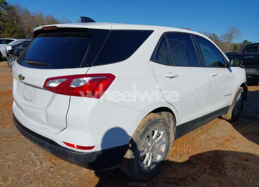 Photo 4 of 2020 Chevrolet Equinox FWD LS (VIN 3GNAXHEV9LS677829)