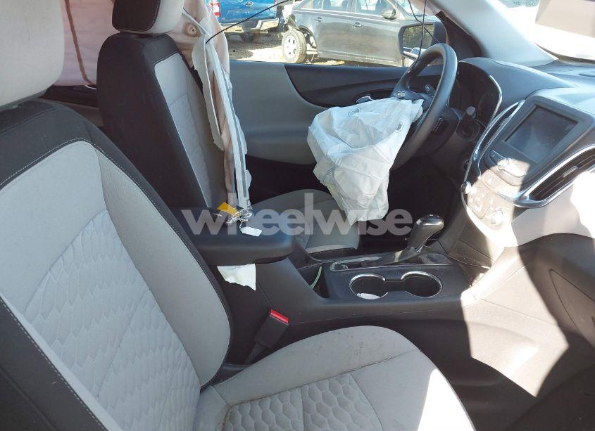 Photo 5 of 2020 Chevrolet Equinox FWD LS (VIN 3GNAXHEV9LS677829)