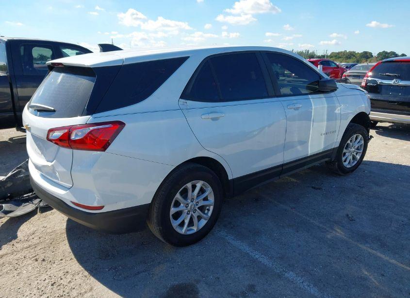 Photo 4 of 2021 Chevrolet Equinox FWD LS (VIN 3GNAXHEV9MS104155)