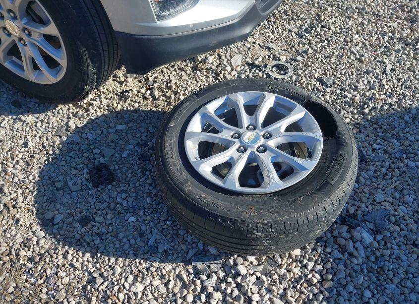 Photo 12 of 2021 Chevrolet Equinox FWD LS (VIN 3GNAXHEV9MS117763)