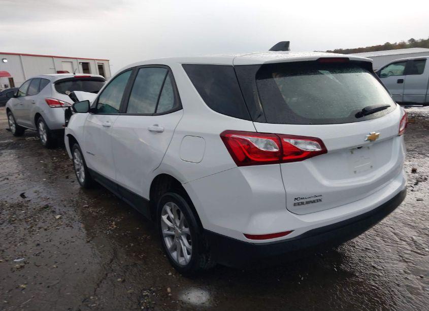 Photo 3 of 2021 Chevrolet Equinox FWD LS (VIN 3GNAXHEV9MS138984)