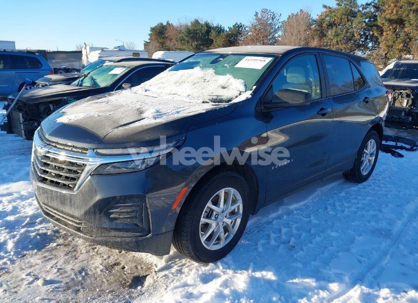 Photo 2 of 2022 Chevrolet Equinox FWD LS (VIN 3GNAXHEV9NS179505)