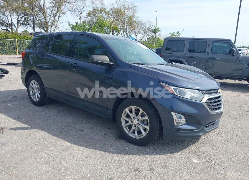 2018 Chevrolet Equinox LS (VIN 3GNAXHEVXJL102470) main photo