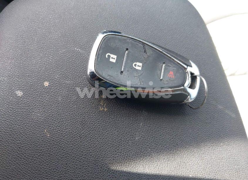 Photo 11 of 2018 Chevrolet Equinox LS (VIN 3GNAXHEVXJL102470)