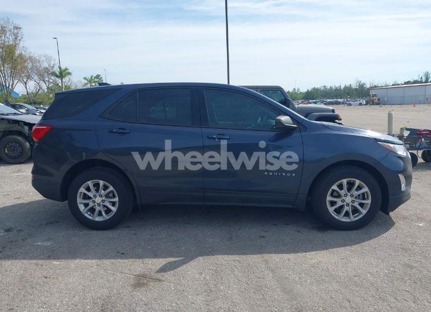 Photo 13 of 2018 Chevrolet Equinox LS (VIN 3GNAXHEVXJL102470)
