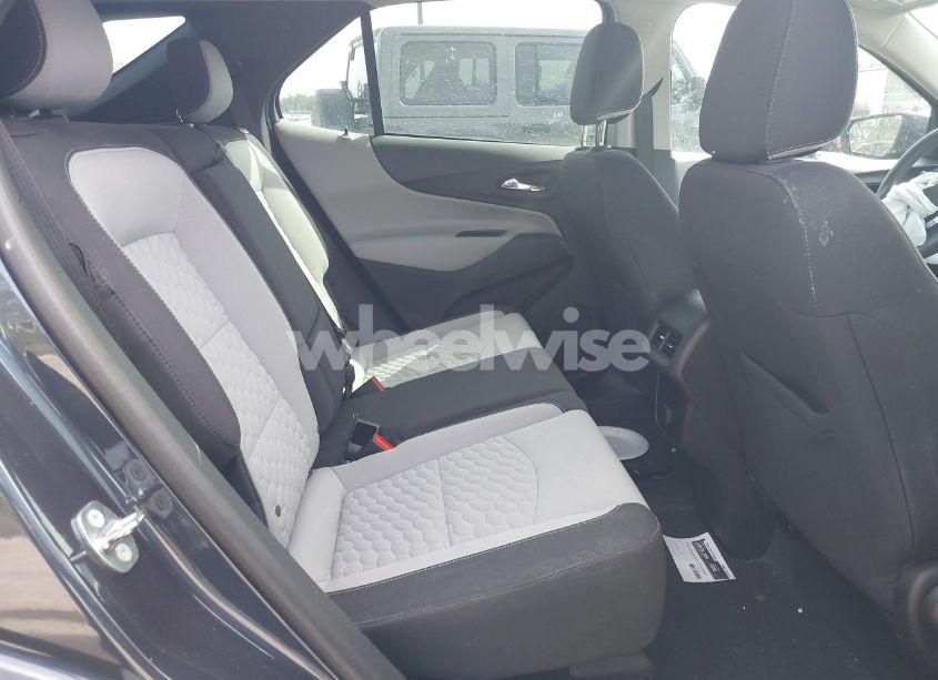 Photo 8 of 2018 Chevrolet Equinox LS (VIN 3GNAXHEVXJL102470)