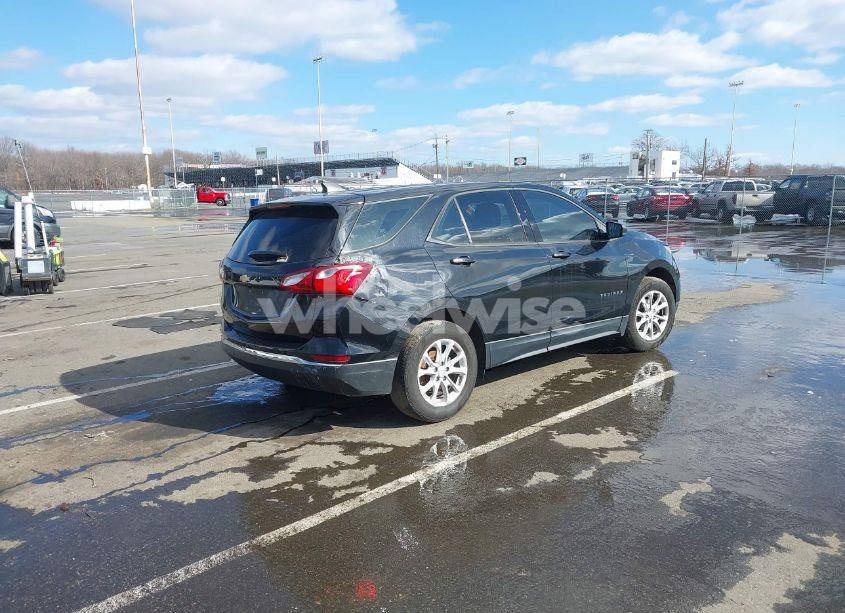 Photo 4 of 2018 Chevrolet Equinox LS (VIN 3GNAXHEVXJL394136)