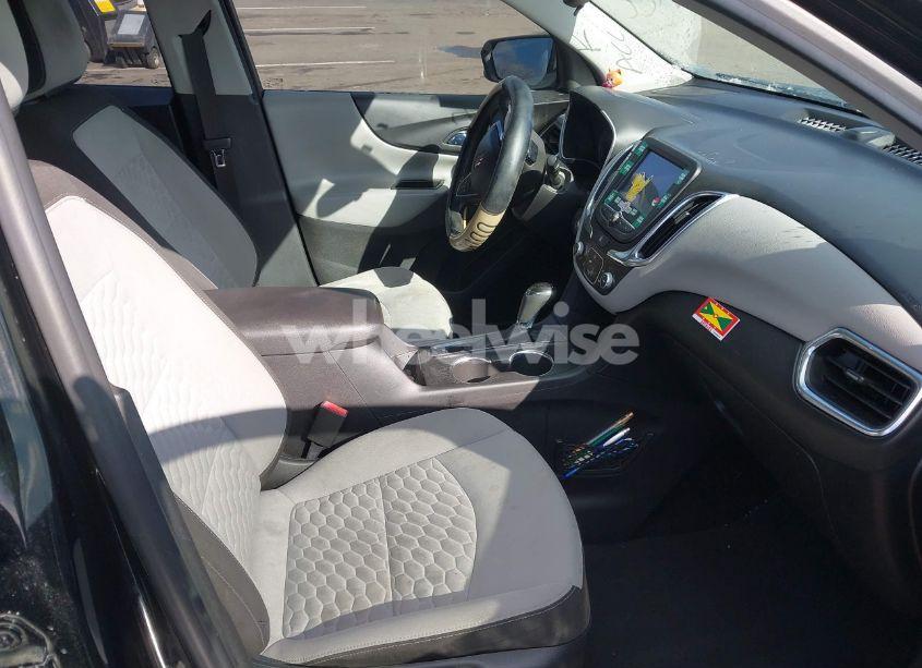 Photo 5 of 2018 Chevrolet Equinox LS (VIN 3GNAXHEVXJL394136)