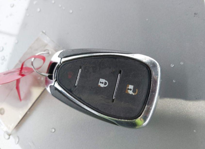 Photo 11 of 2018 Chevrolet Equinox LS (VIN 3GNAXHEVXJS580698)