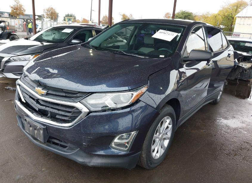 Photo 2 of 2018 Chevrolet Equinox LS (VIN 3GNAXHEVXJS580698)