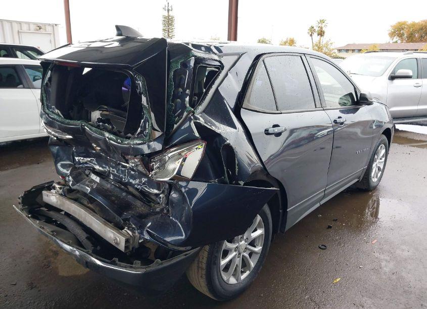 Photo 4 of 2018 Chevrolet Equinox LS (VIN 3GNAXHEVXJS580698)