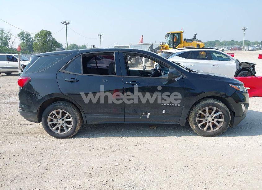 Photo 13 of 2019 Chevrolet Equinox LS (VIN 3GNAXHEVXKL280672)