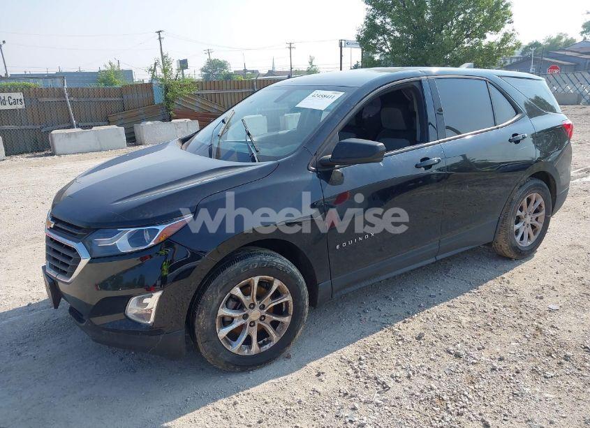 Photo 2 of 2019 Chevrolet Equinox LS (VIN 3GNAXHEVXKL280672)