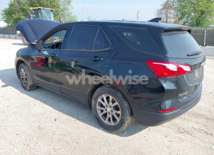 Photo 3 of 2019 Chevrolet Equinox LS (VIN 3GNAXHEVXKL280672)
