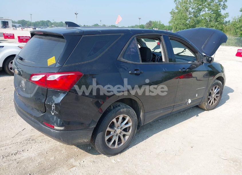 Photo 4 of 2019 Chevrolet Equinox LS (VIN 3GNAXHEVXKL280672)