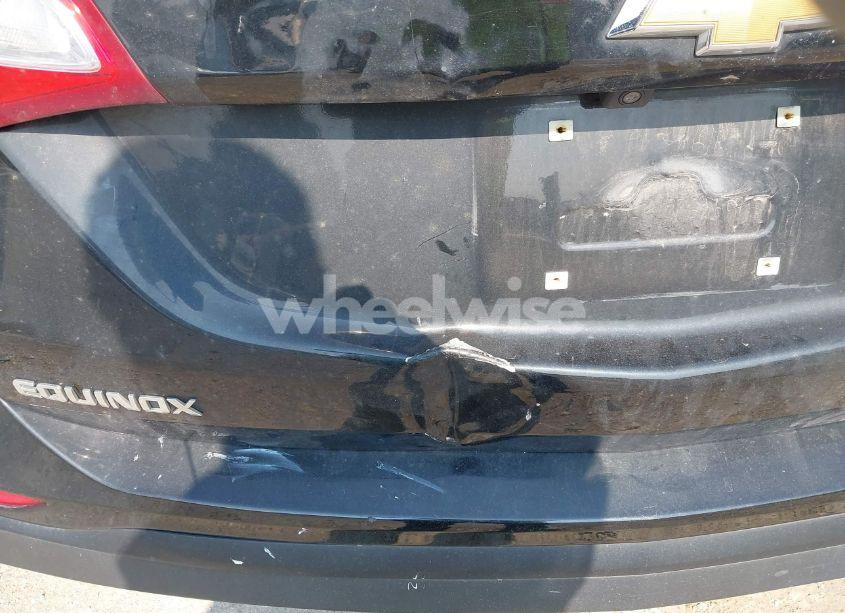 Photo 6 of 2019 Chevrolet Equinox LS (VIN 3GNAXHEVXKL280672)